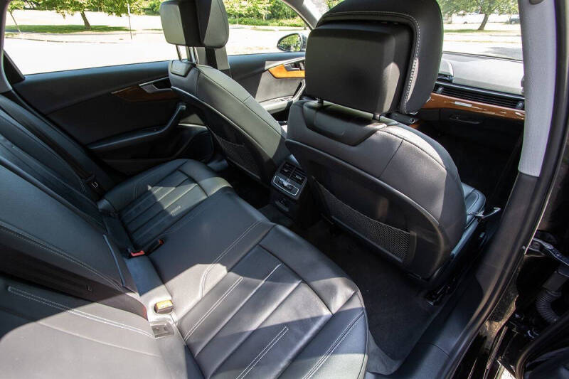 2023 Audi A4 quattro Premium 40 TFSI