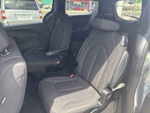 2023 Chrysler Pacifica Touring