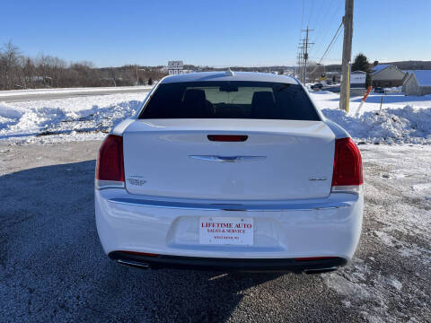 2018 Chrysler 300 Limited
