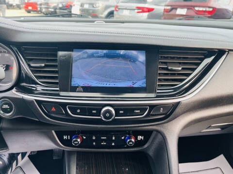 2019 Buick Regal Sportback Essence