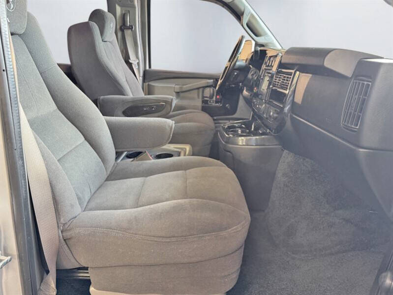 2018 GMC Savana 2500