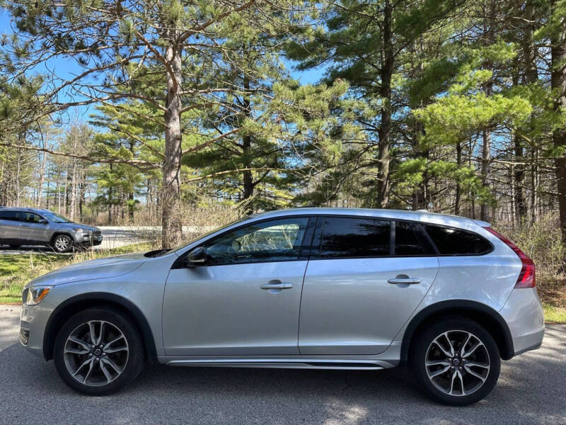 2015 Volvo V60 Cross Country T5