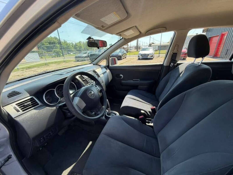 2009 Nissan Versa 1.8 S