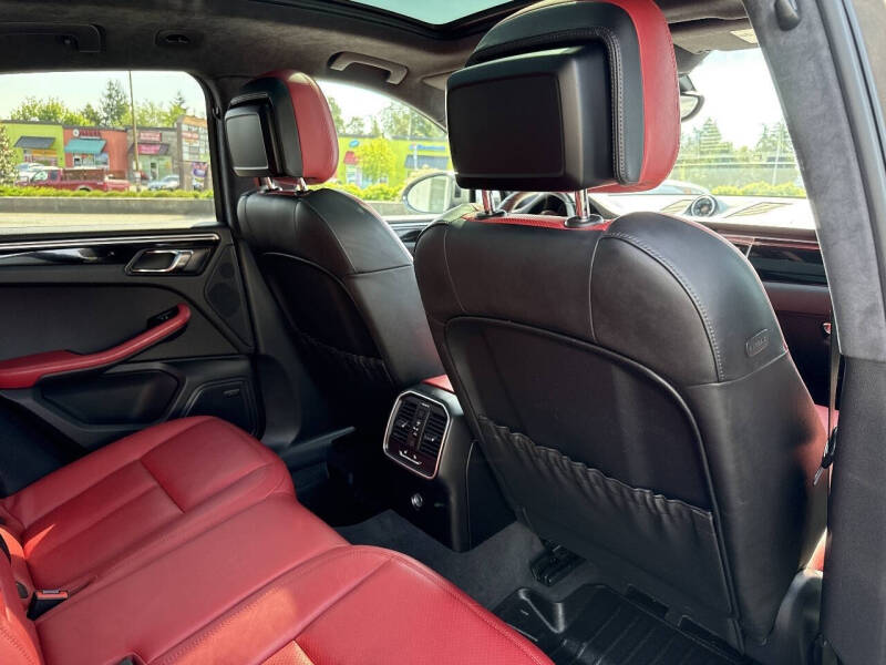 2016 Porsche Macan S