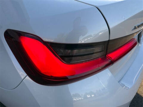 2024 BMW 3 Series 330i xDrive