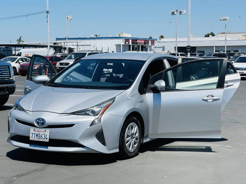 2016 Toyota Prius Two