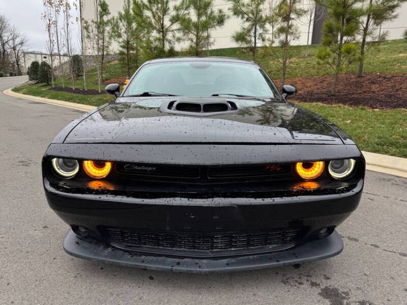 2017 Dodge Challenger 392 HEMI Scat Pack Shaker