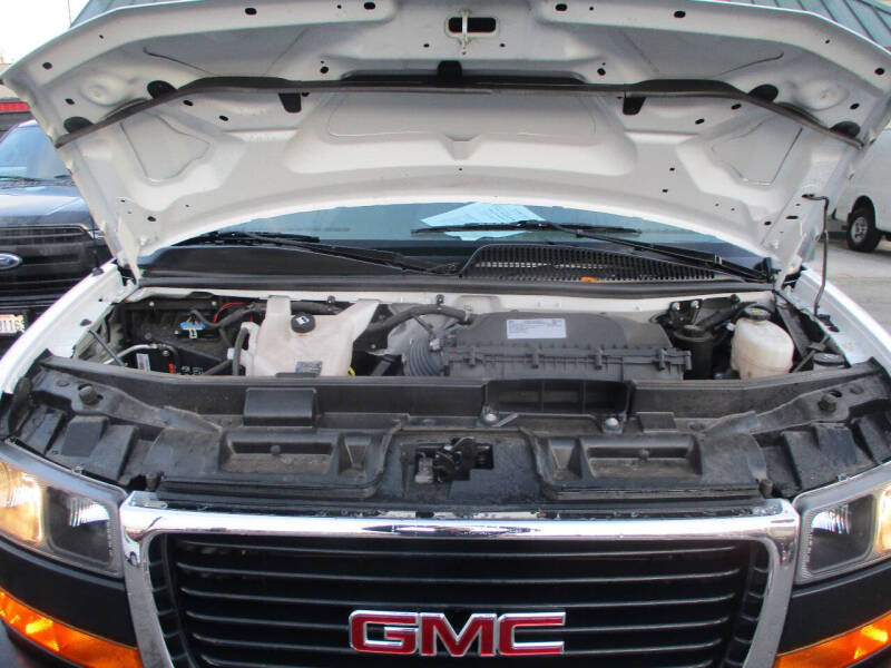 2022 GMC Savana 2500