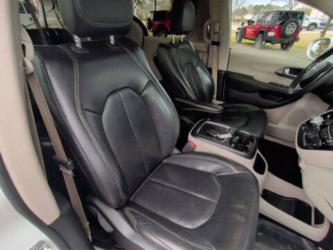 2022 Chrysler Pacifica Touring L