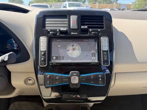 2011 Nissan LEAF SL