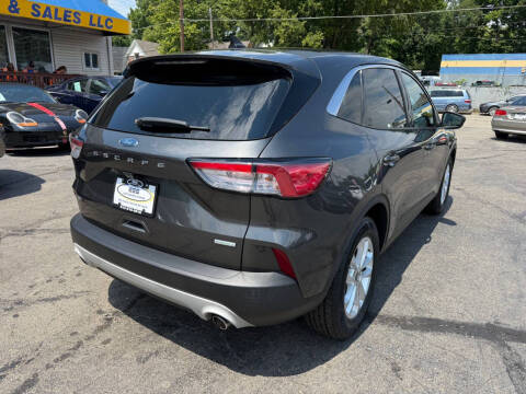 2020 Ford Escape SE
