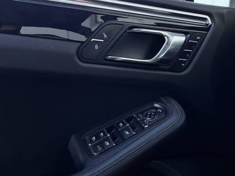 2017 Porsche Macan S