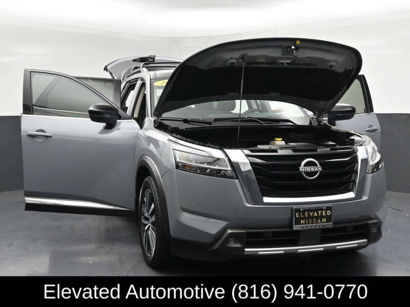 2022 Nissan Pathfinder Platinum