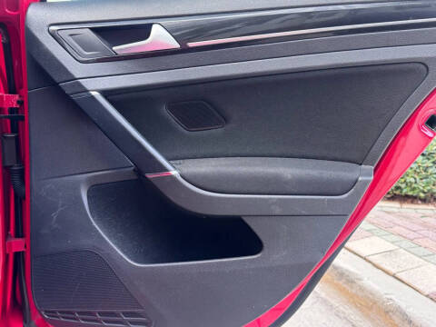 2017 Volkswagen Golf GTI S