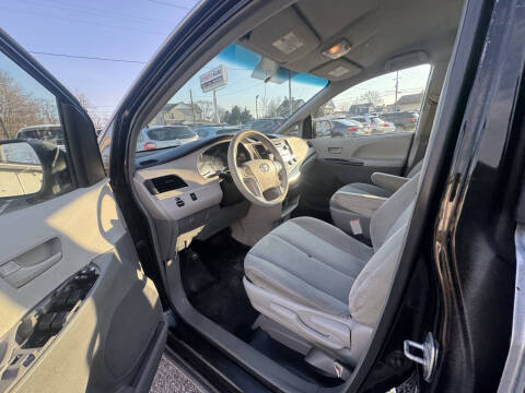 2014 Toyota Sienna L 7-Passenger
