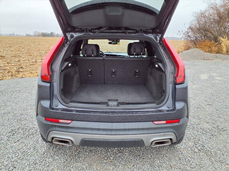 2023 Cadillac XT4 Premium Luxury