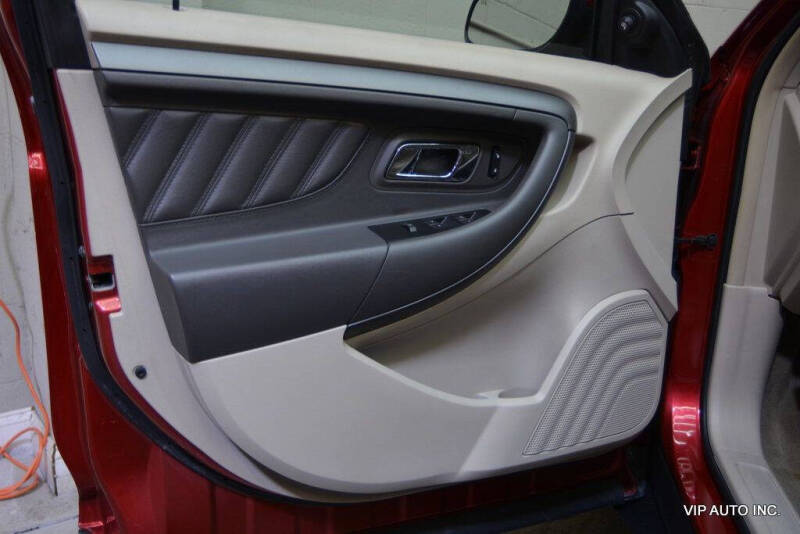 2011 Ford Taurus SEL