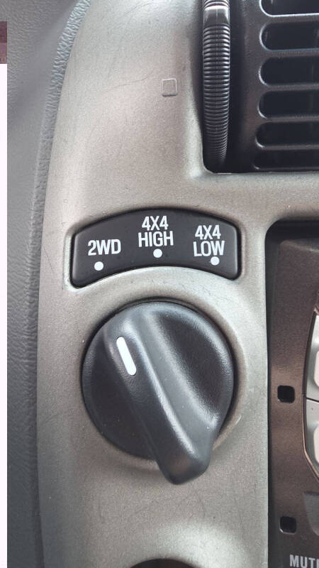 2004 Ford Explorer Sport Trac Adrenalin