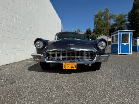 1957 Ford Thunderbird