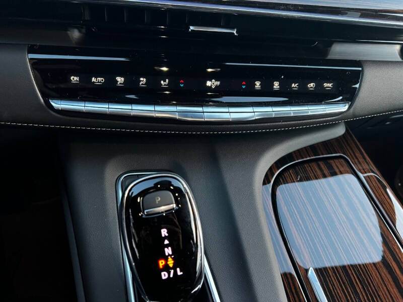 2023 Cadillac Escalade ESV Luxury