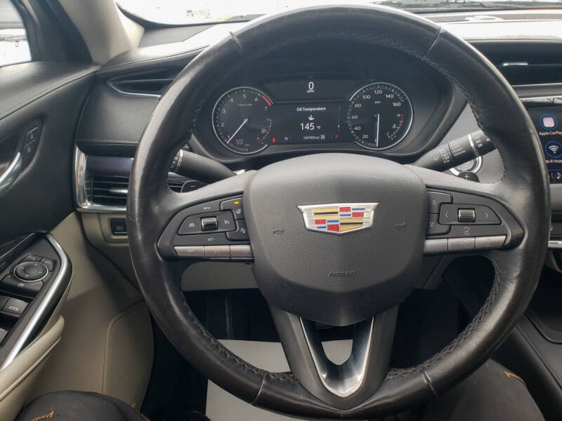 2021 Cadillac XT4 Luxury