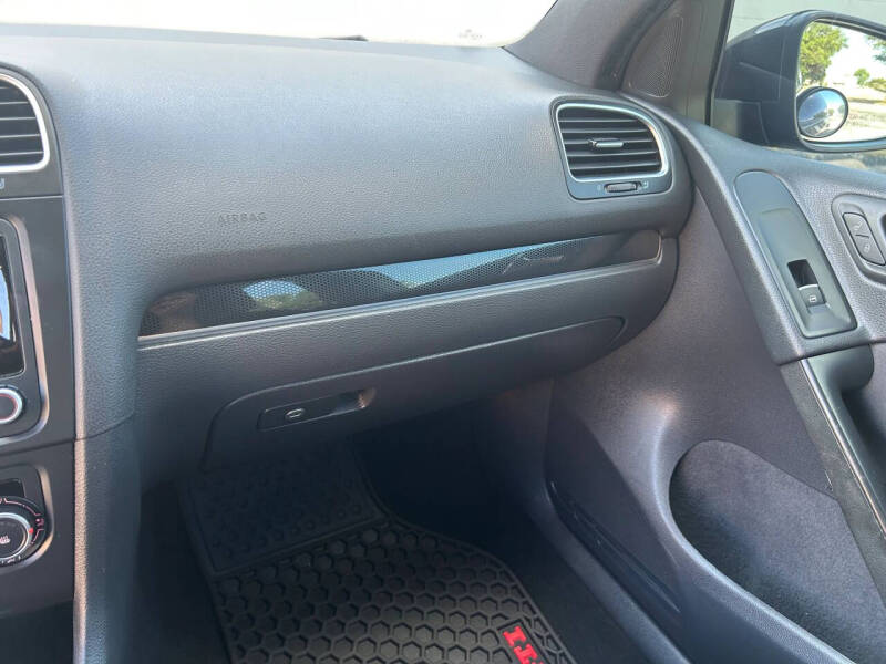 2014 Volkswagen GTI Wolfsburg Edition PZEV