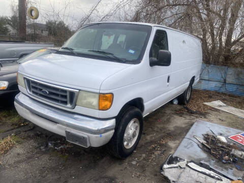 2004 Ford E-Series E-250
