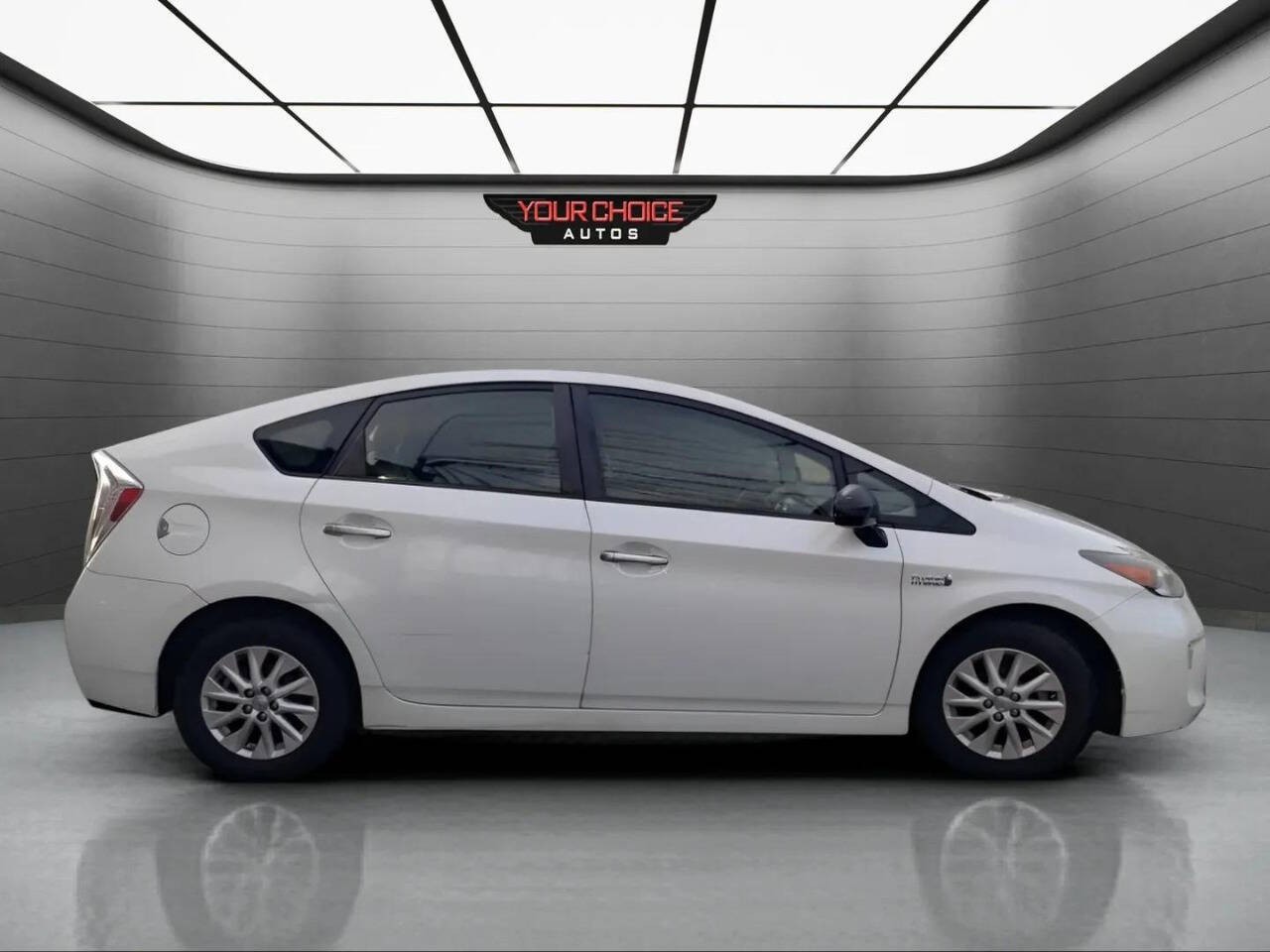 ToyotaPrius Plug-in Hybrid6