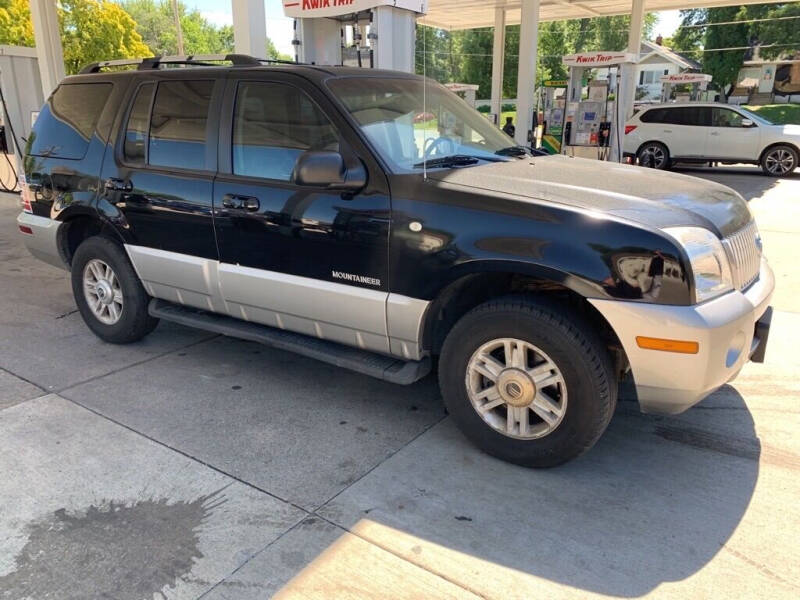 2002 Mercury Mountaineer for sale at Southtown Auto Sales in Albert Lea MN