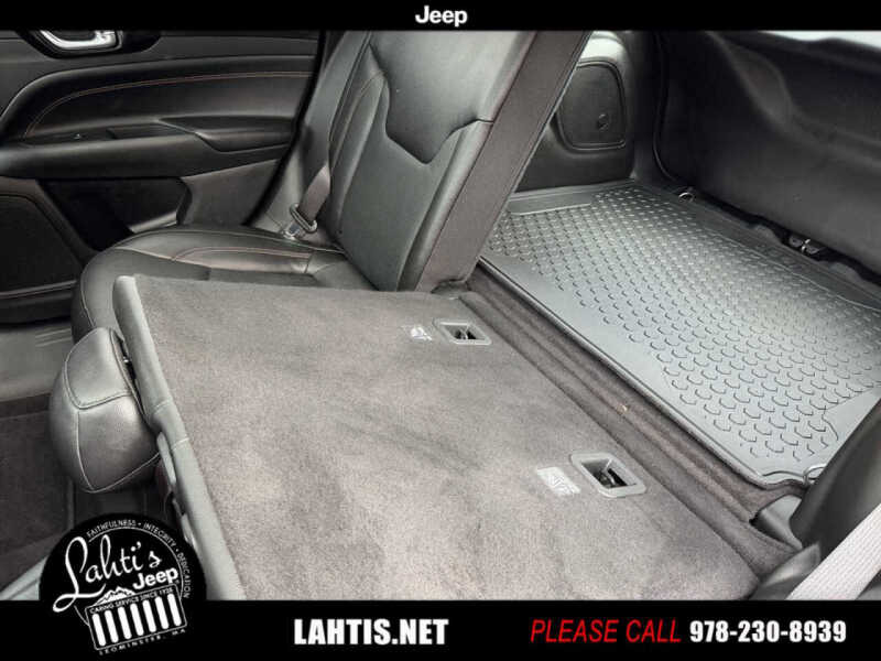 2022 Jeep Compass (Red) Edition