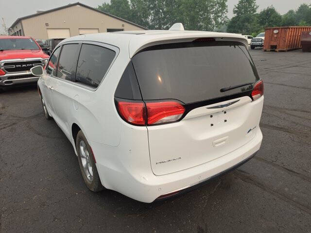 2018 Chrysler Pacifica Hybrid Touring Plus