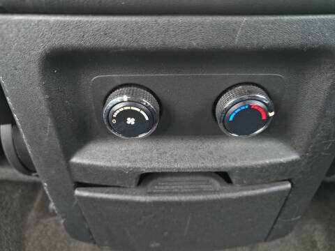 2011 Nissan Pathfinder LE