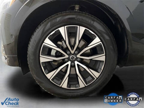 2025 Volvo XC60 B5 Plus Dark Theme