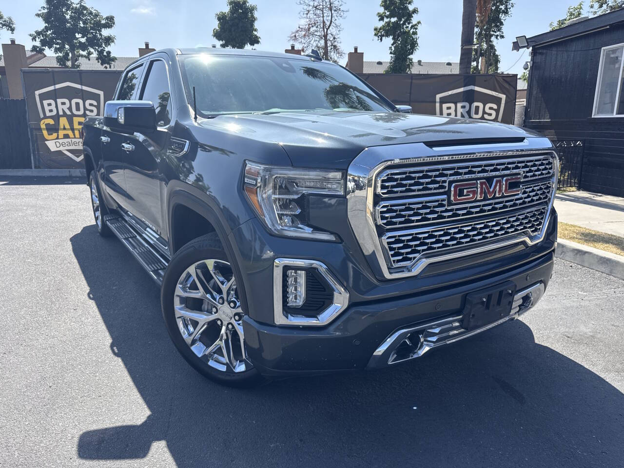 2019-gmc-sierra-1500-denali-pickup-4d-5-3-4-ft.jpg