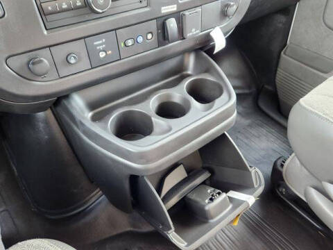 2025 Chevrolet Express 3500