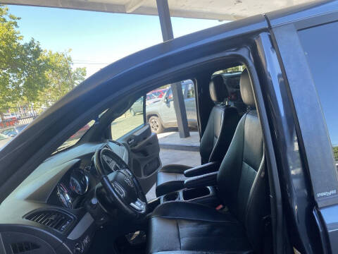 2014 Dodge Grand Caravan R/T