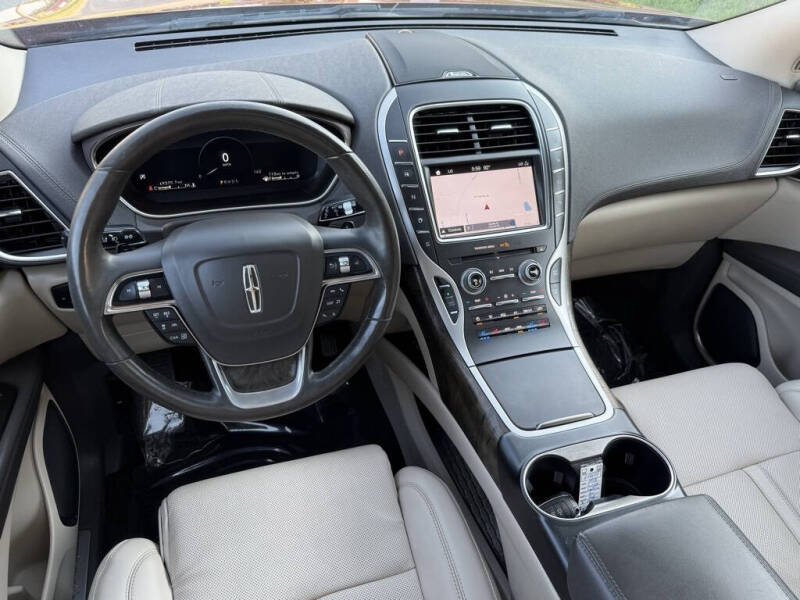 2019 Lincoln Nautilus Reserve