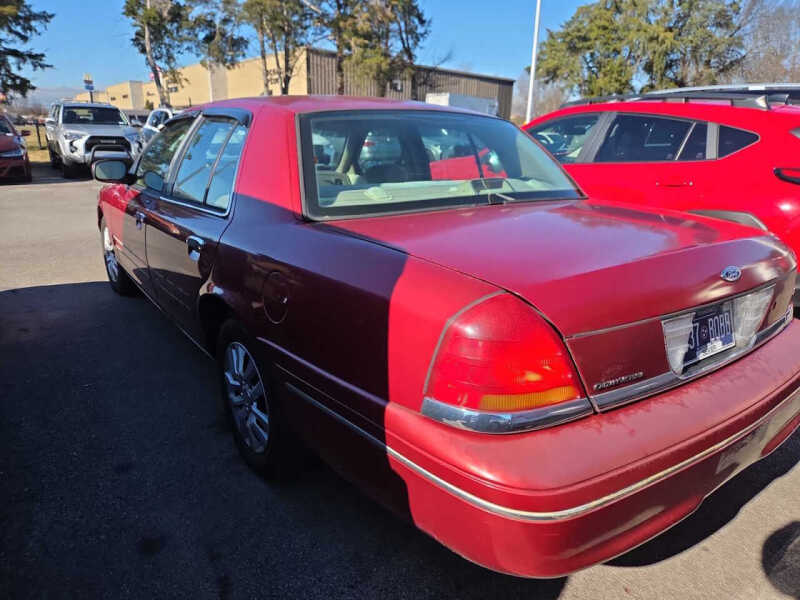 2000 Ford Crown Victoria