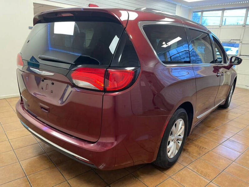 2018 Chrysler Pacifica Touring L Plus