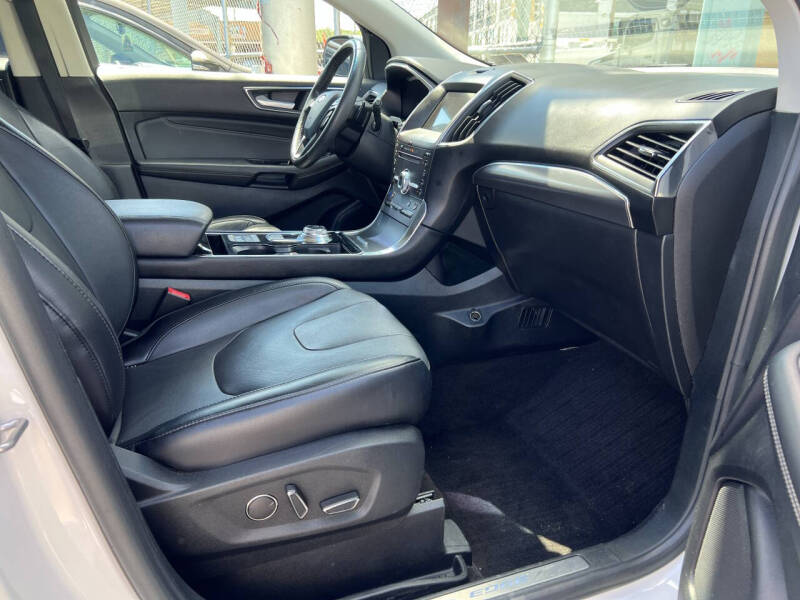 2019 Ford Edge Titanium