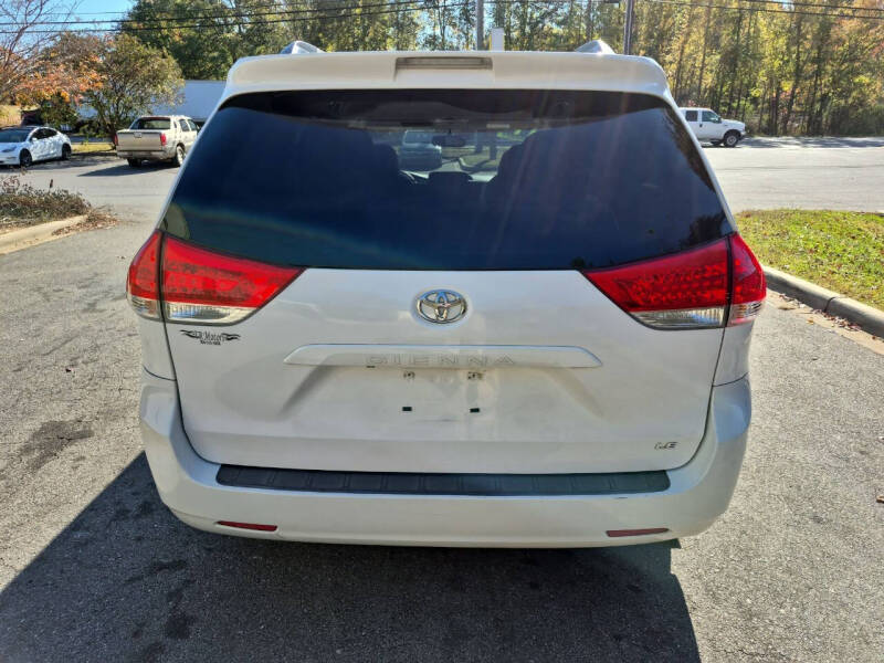 2011 Toyota Sienna