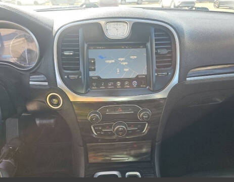 2016 Chrysler 300 Limited