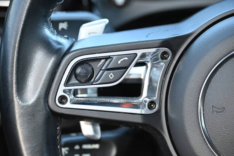 2021 Porsche Macan S