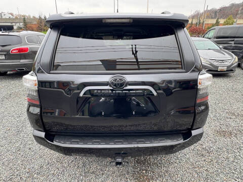 2022 Toyota 4Runner SR5