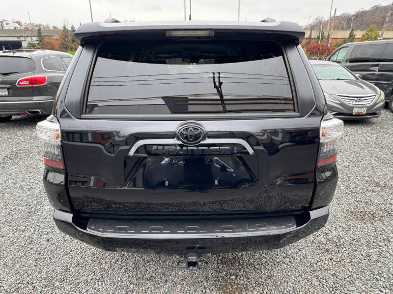 2022 Toyota 4Runner SR5