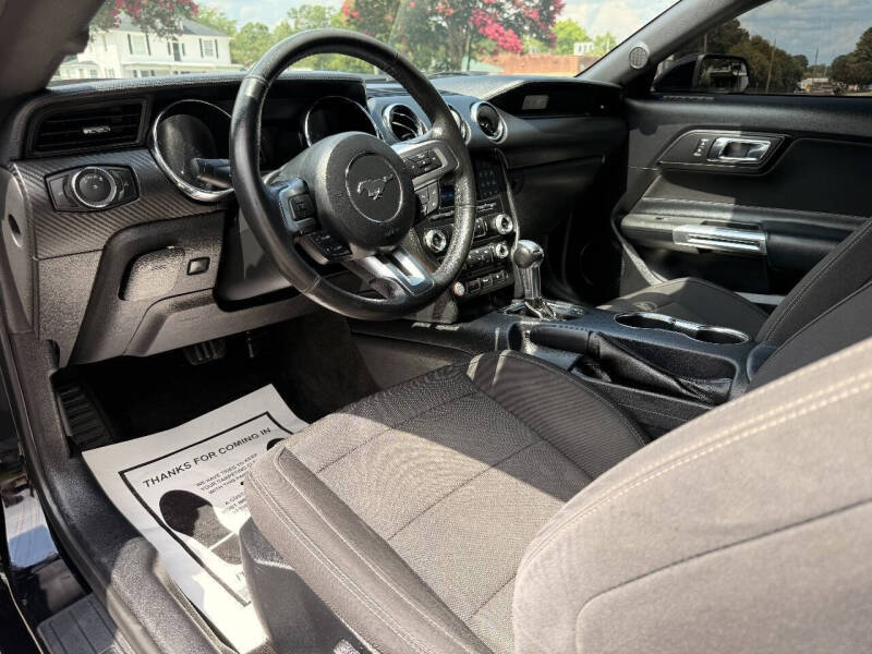 2017 Ford Mustang V6