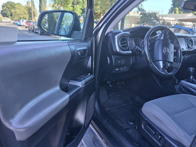 2020 Toyota Tacoma SR5 V6