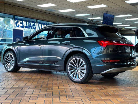 2019 Audi e-tron quattro Prestige