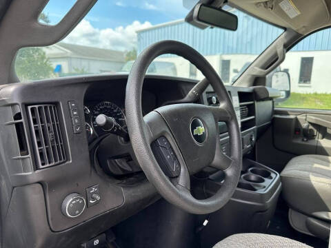 2024 Chevrolet Express 2500