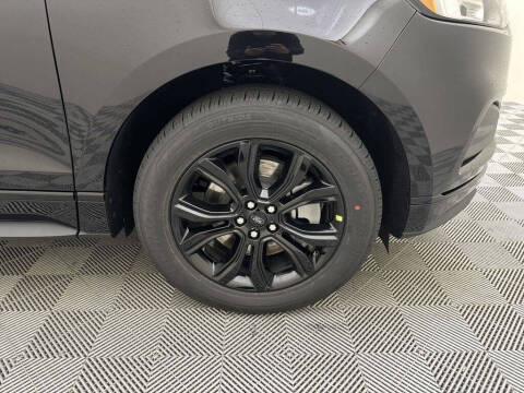 2024 Ford Edge SE